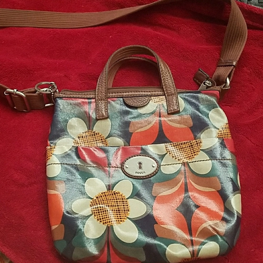 Fossil purse